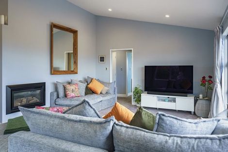 Photo of property in 3 Sealy Road, Bluff Hill, Napier, 4110