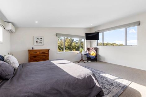 Photo of property in 1100-1102 Scenic Drive North, Swanson, Auckland, 0816