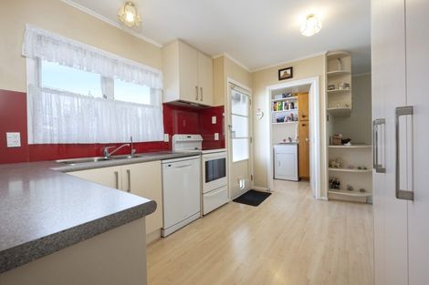 Photo of property in 31 Fairdene Avenue, Henderson, Auckland, 0610