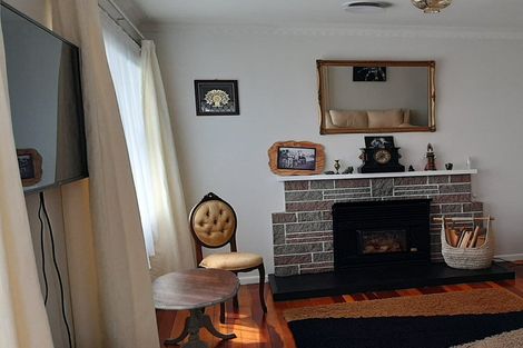 Photo of property in 16 Carole Crescent, Pakuranga, Auckland, 2010