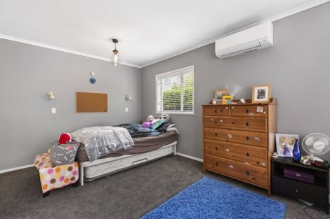 Photo of property in 39 Pohutukawa Avenue, Shelly Park, Auckland, 2014