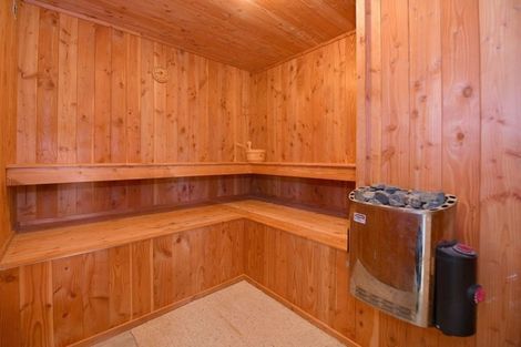 Photo of property in 32 D'oyly Drive, Stanmore Bay, Whangaparaoa, 0932