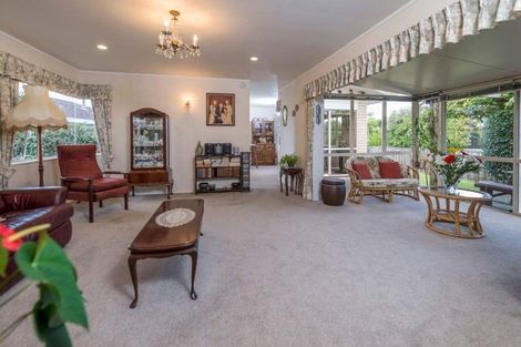 Photo of property in 63 Lakeside Drive, Orewa, 0931