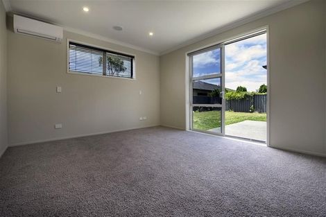 Photo of property in 4 Akaroa Road, Poraiti, Napier, 4112