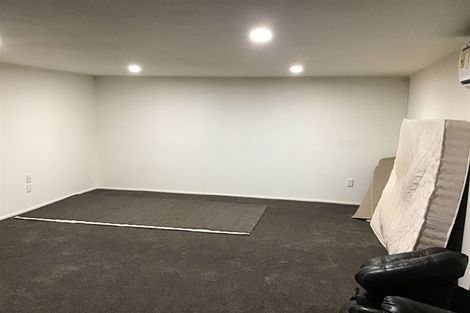 Photo of property in 30 Ellis Avenue, Mount Roskill, Auckland, 1041