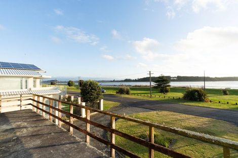 Photo of property in 21 Hartley Street, Foxton Beach, Foxton, 4815