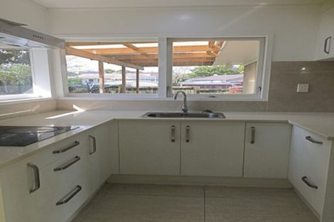 Photo of property in 2/349 Pakuranga Road, Pakuranga Heights, Auckland, 2010