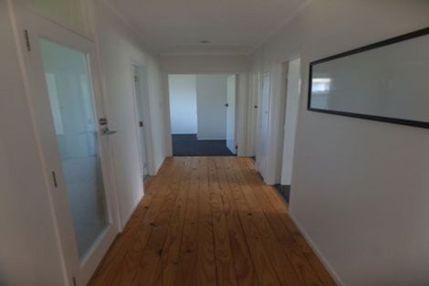 Photo of property in 46 Deuxberry Avenue, Northcote, Auckland, 0627