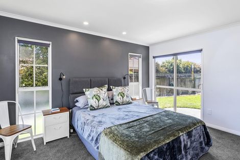 Photo of property in 10 Glen Loch Place, Paraparaumu, 5032