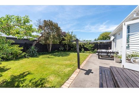 Photo of property in 37 Hendon Street, Edgeware, Christchurch, 8013