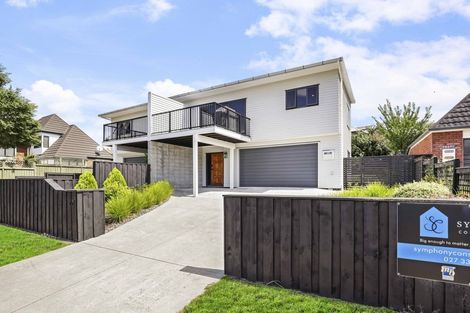 Photo of property in 2a Burn-murdoch Street, St Andrews, Hamilton, 3200