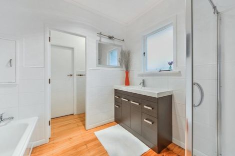 Photo of property in 25 Hinton Avenue, Forest Lake, Hamilton, 3200