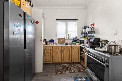 Photo of property in 14 Chaucer Road, Hospital Hill, Napier, 4110