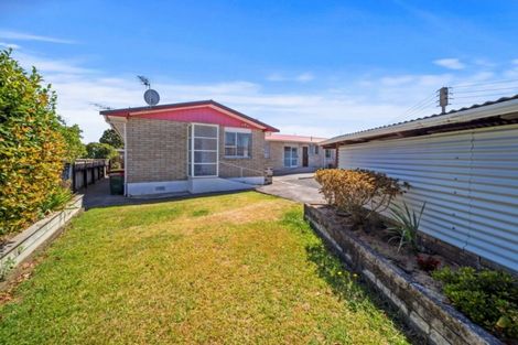 Photo of property in 14 Huatoki Street, Vogeltown, New Plymouth, 4310