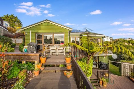 Photo of property in 18 Tremaine Place, Camborne, Porirua, 5026