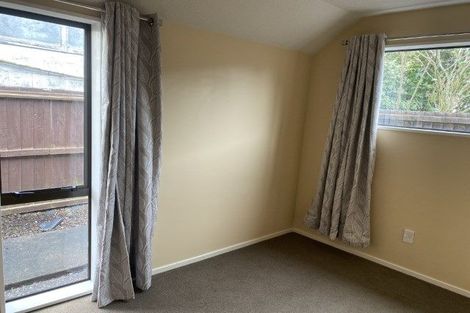 Photo of property in 2/32 Briarmont Street, Avondale, Christchurch, 8061