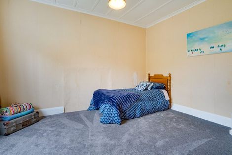 Photo of property in 4 Scott Street, Milton, 9220