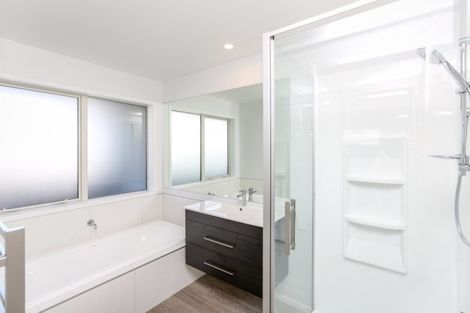 Photo of property in 3 Normanby Street, Fitzroy, New Plymouth, 4312