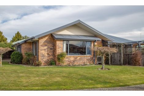 Photo of property in 16 Riegler Place, Belfast, Christchurch, 8051