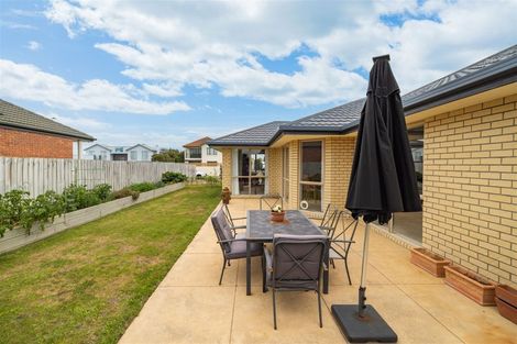 Photo of property in 7 Stout Street, Waimairi Beach, Christchurch, 8083