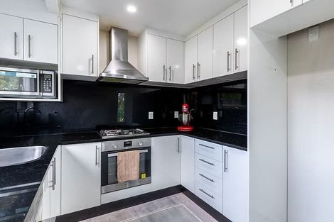 Photo of property in 1/13 Martin Place, Kelston, Auckland, 0602