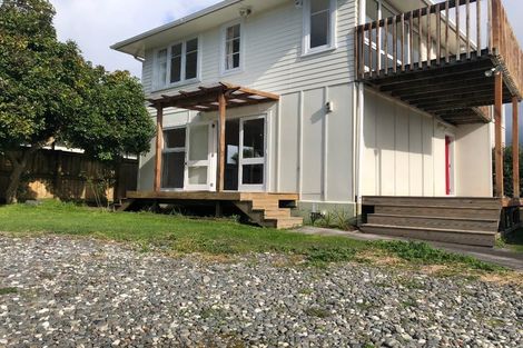 Photo of property in 42 Durham Street, Te Atatu Peninsula, Auckland, 0610