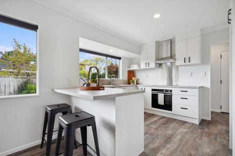 Photo of property in 29c Heta Road, Highlands Park, New Plymouth, 4312