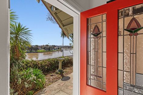 Photo of property in 53 Anzac Parade, Durie Hill, Whanganui, 4500