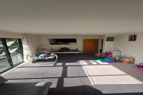 Photo of property in 6 Ruth Grove, Karori, Wellington, 6012