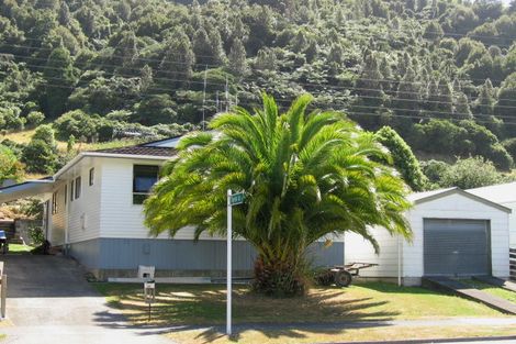 Photo of property in 29 Hartford Crescent, Totara Park, Upper Hutt, 5018