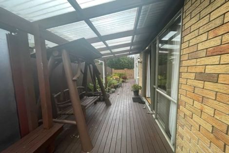 Photo of property in 28 Kaseng Place, East Tamaki Heights, Auckland, 2016