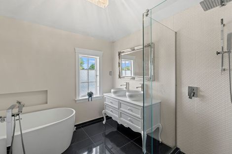 Photo of property in 5 Kotare Street, Fendalton, Christchurch, 8041