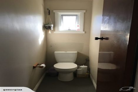 Photo of property in 4 Gordon Street, Glen Avon, New Plymouth, 4312