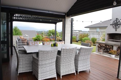 Photo of property in 2 Olive Close, Omokoroa, 3114