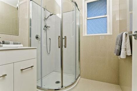 Photo of property in 51 Sycamore Drive, Sunnynook, Auckland, 0620