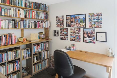 Photo of property in 26 Kauamo Close, Waiwhetu, Lower Hutt, 5010