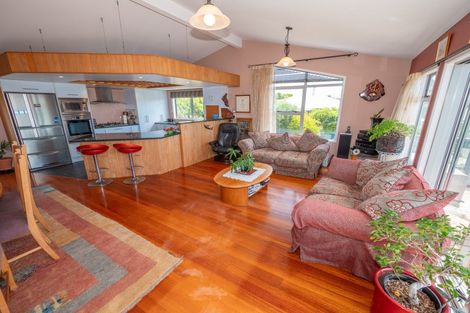 Photo of property in 43 Stratford Drive, Cable Bay, 0420