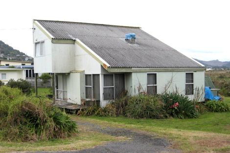 Photo of property in 75 Ocean Beach Road, Tairua, 3508