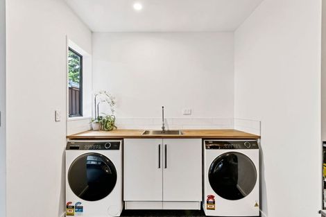 Photo of property in 9 Clyde Road, Upper Riccarton, Christchurch, 8041