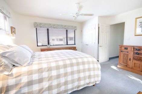 Photo of property in 24c The Esplanade, Westshore, Napier, 4110