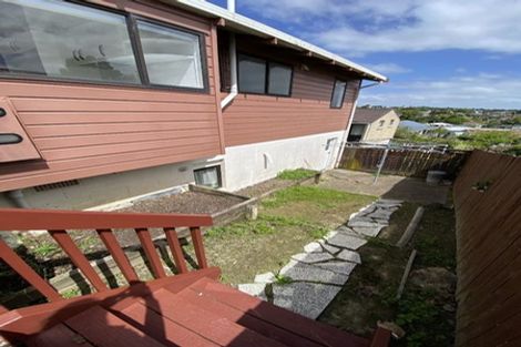 Photo of property in 1/6 Clare Place, Glenfield, Auckland, 0629