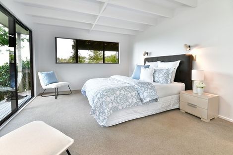 Photo of property in 2/3 Swann Beach Road, Stanmore Bay, Whangaparaoa, 0932