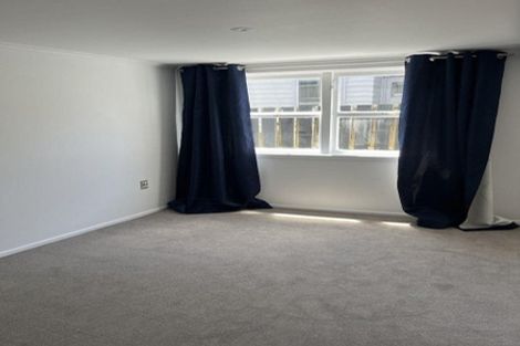 Photo of property in 8 Saffron Street, Birkdale, Auckland, 0626