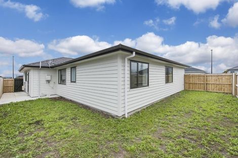 Photo of property in 12 Peerless Avenue, Takanini, 2112