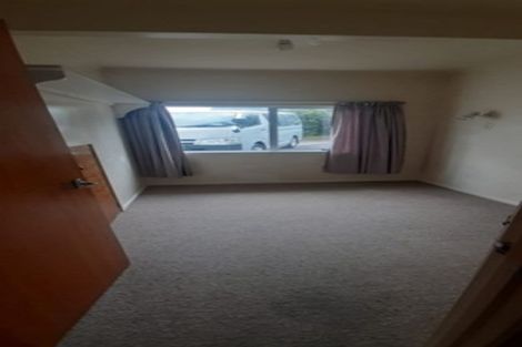Photo of property in 37d Paramu Avenue, Birkdale, Auckland, 0626