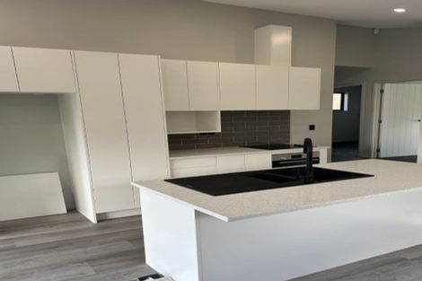 Photo of property in 6a Zingaro Place, Massey, Auckland, 0614