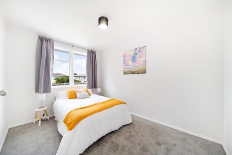 Photo of property in 33 Convair Crescent, Mangere, Auckland, 2022