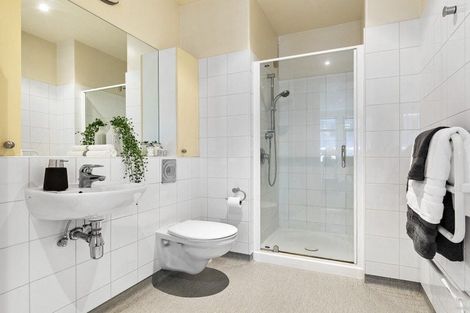 Photo of property in Kelvin House, 7h/16 The Terrace, Wellington Central, Wellington, 6011