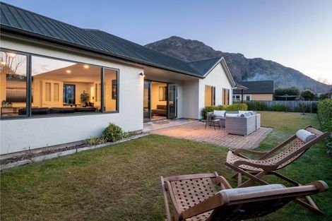 Photo of property in 2 Magnolia Place, Frankton, Queenstown, 9300