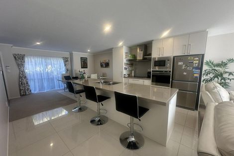 Photo of property in 5 Ashington Road, Silverstream, Upper Hutt, 5019